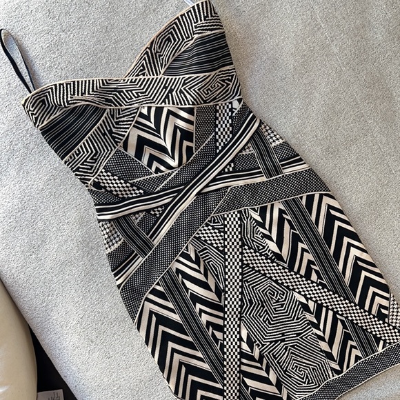 COPY - Herve leger dress - Picture 15 of 15